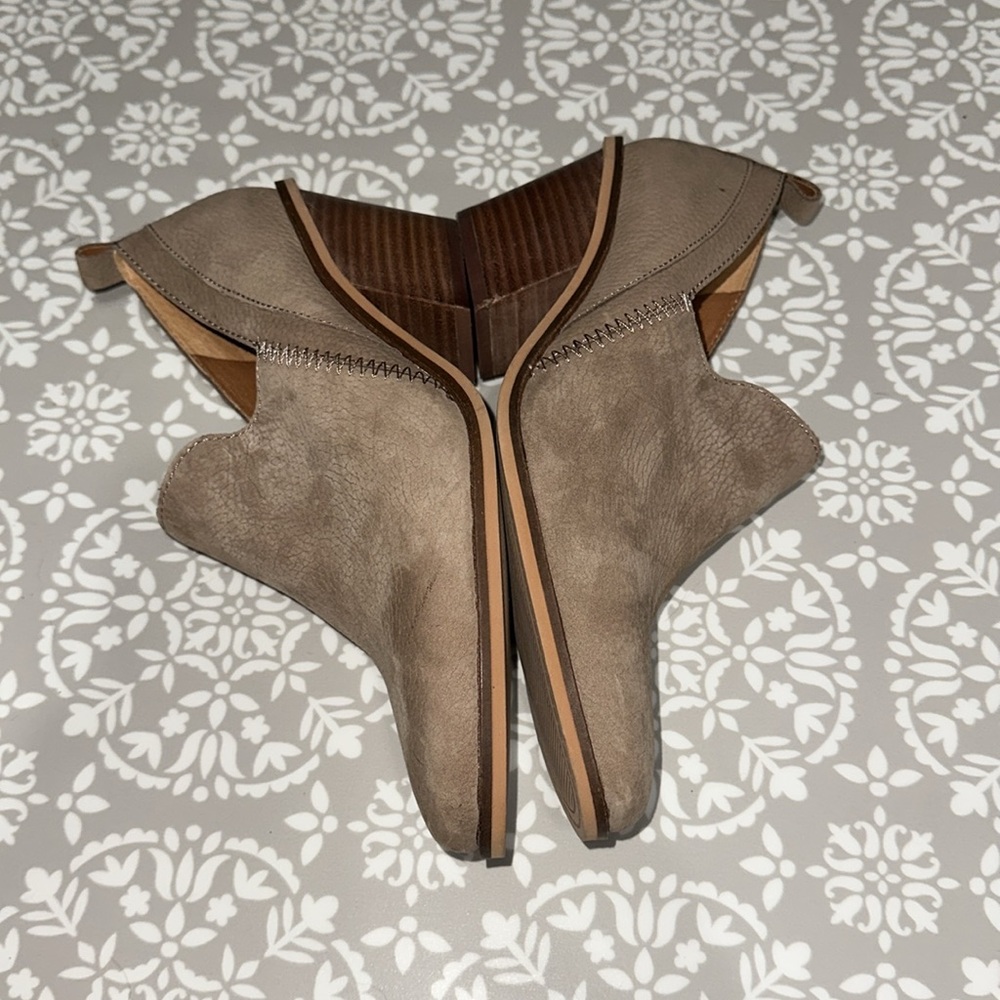 Lucky Brand Women’s Booties - Picture 3 of 6